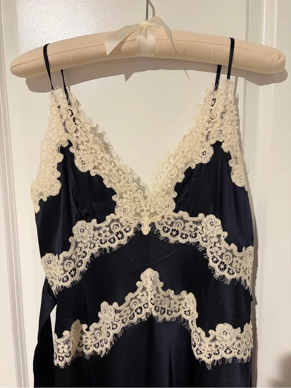 Doen Obelia Dress in Deep Navy - Picture 3 of 11